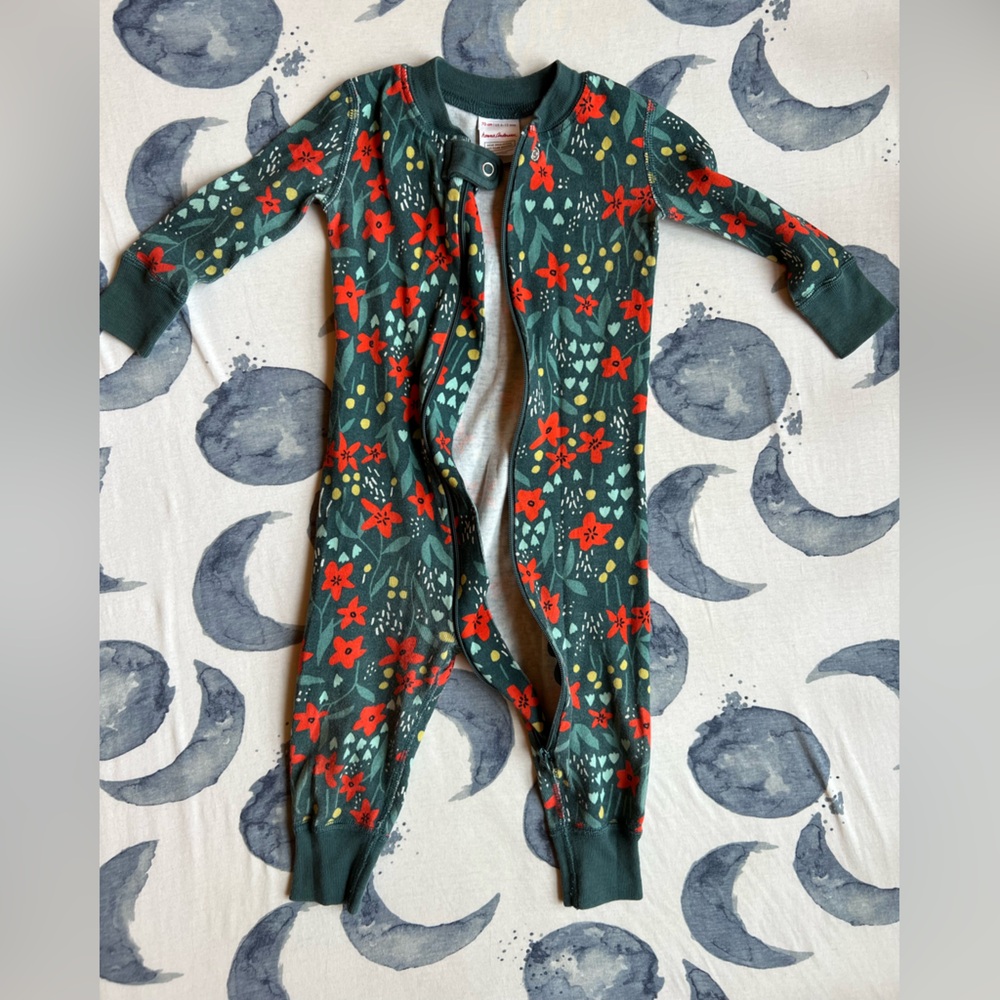 Hanna Andersson Red And Green Sleep and Play